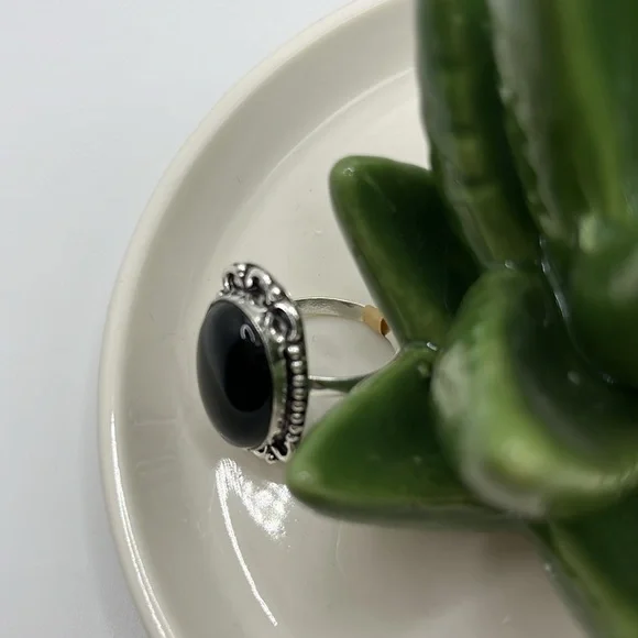 Sterling silver black onyx ring size 9 Bohemian festival ring - Picture 3 of 3